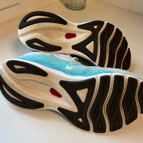 Mizuno Women's Wave Sky 5 Running Shoes White, Size 10.5 M - Picture 7 of 7